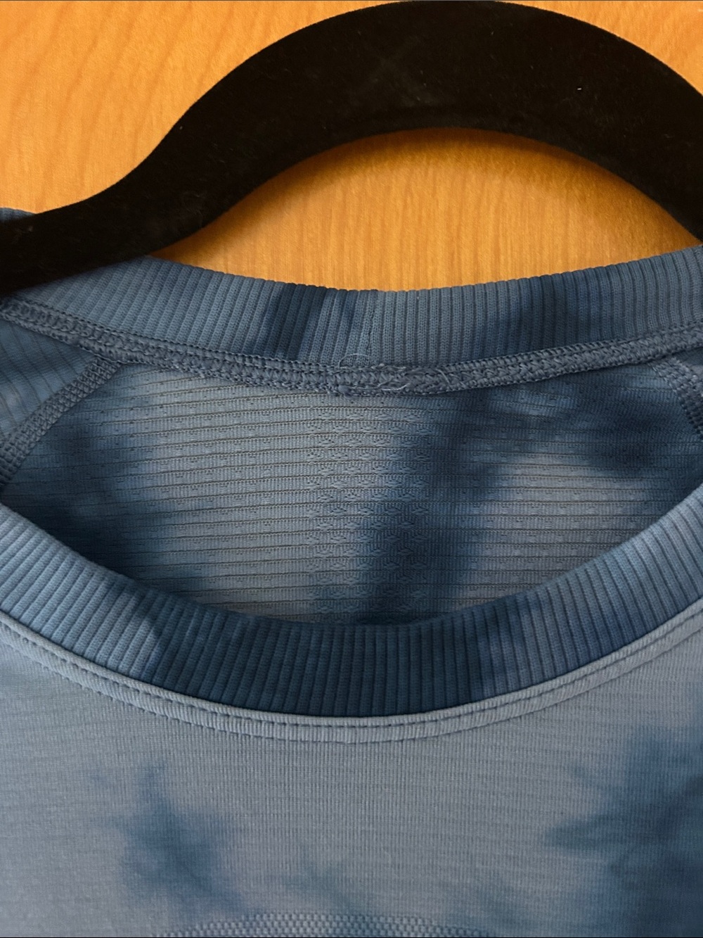 lululemon athletica Blue Tie-Dye Short Sleeve Top - Picture 4 of 6